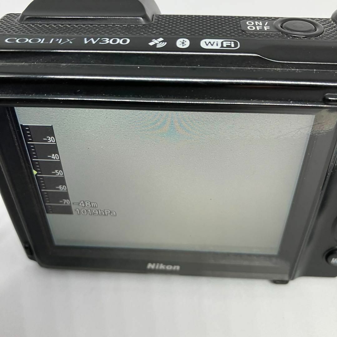 Nikon(ニコン)のNikon COOLPIX W300 ブラック 予備バッテリー付 スマホ/家電/カメラのカメラ(コンパクトデジタルカメラ)の商品写真
