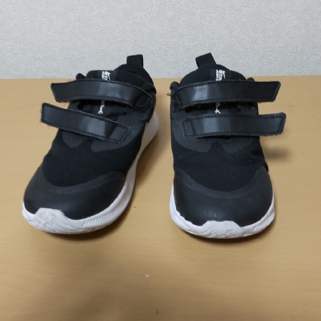 NIKE(ナイキ)のナイキ　子供用　スニーカー キッズ/ベビー/マタニティのキッズ靴/シューズ(15cm~)(スニーカー)の商品写真