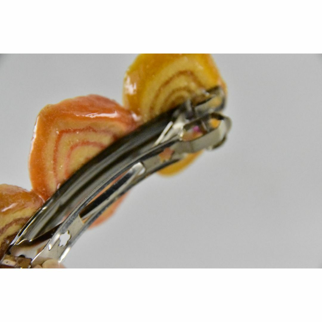 スイーツ手づくりバレッタ　リアルお菓子　クッキー⑬ ハンドメイドのアクセサリー(ヘアアクセサリー)の商品写真