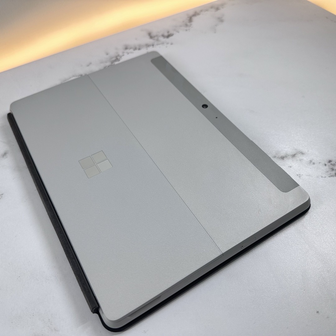 Microsoft(マイクロソフト)の【美品】　Surface Go LTE 8/SSD128 Office2021 スマホ/家電/カメラのPC/タブレット(タブレット)の商品写真