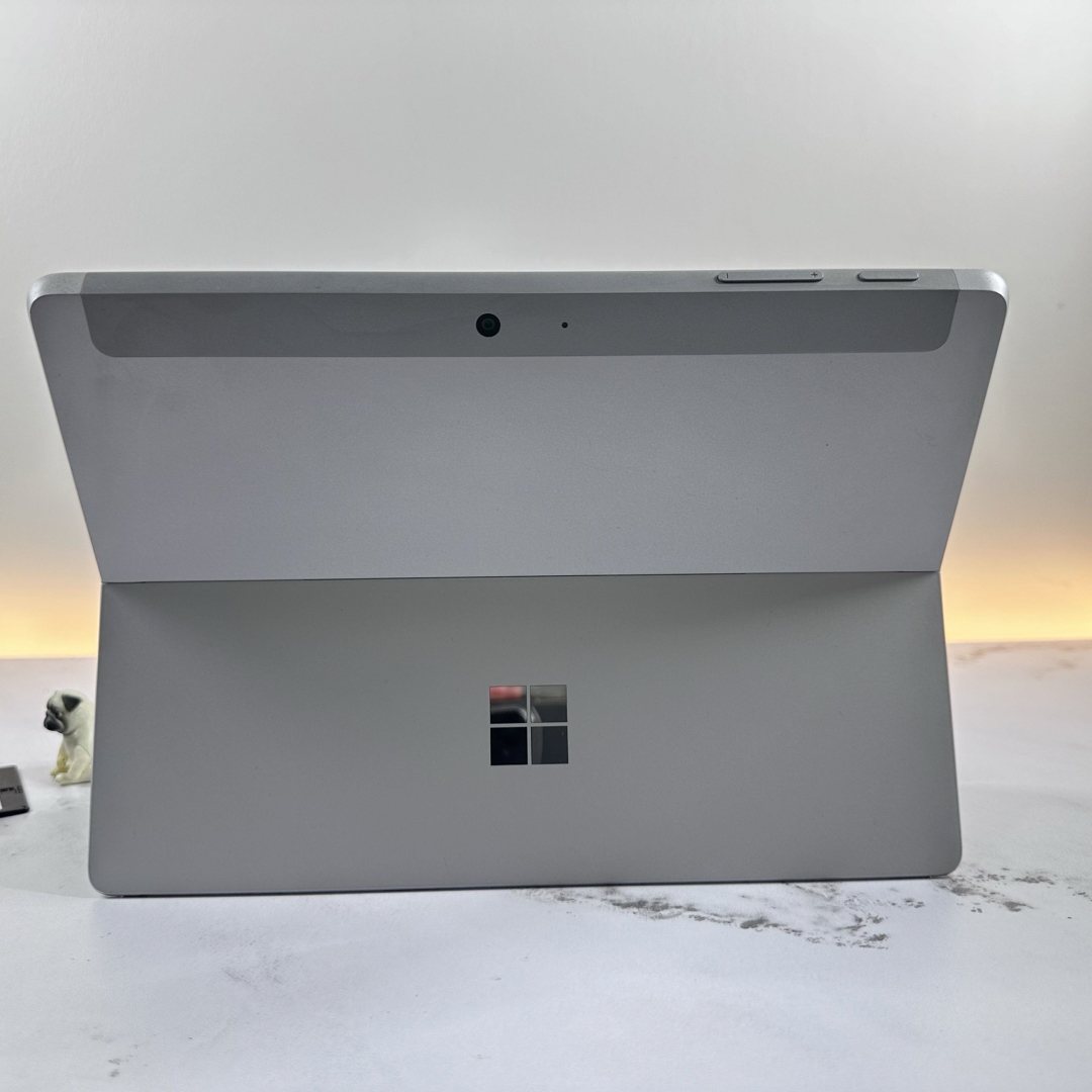 Microsoft(マイクロソフト)の【美品】　Surface Go LTE 8/SSD128 Office2021 スマホ/家電/カメラのPC/タブレット(タブレット)の商品写真