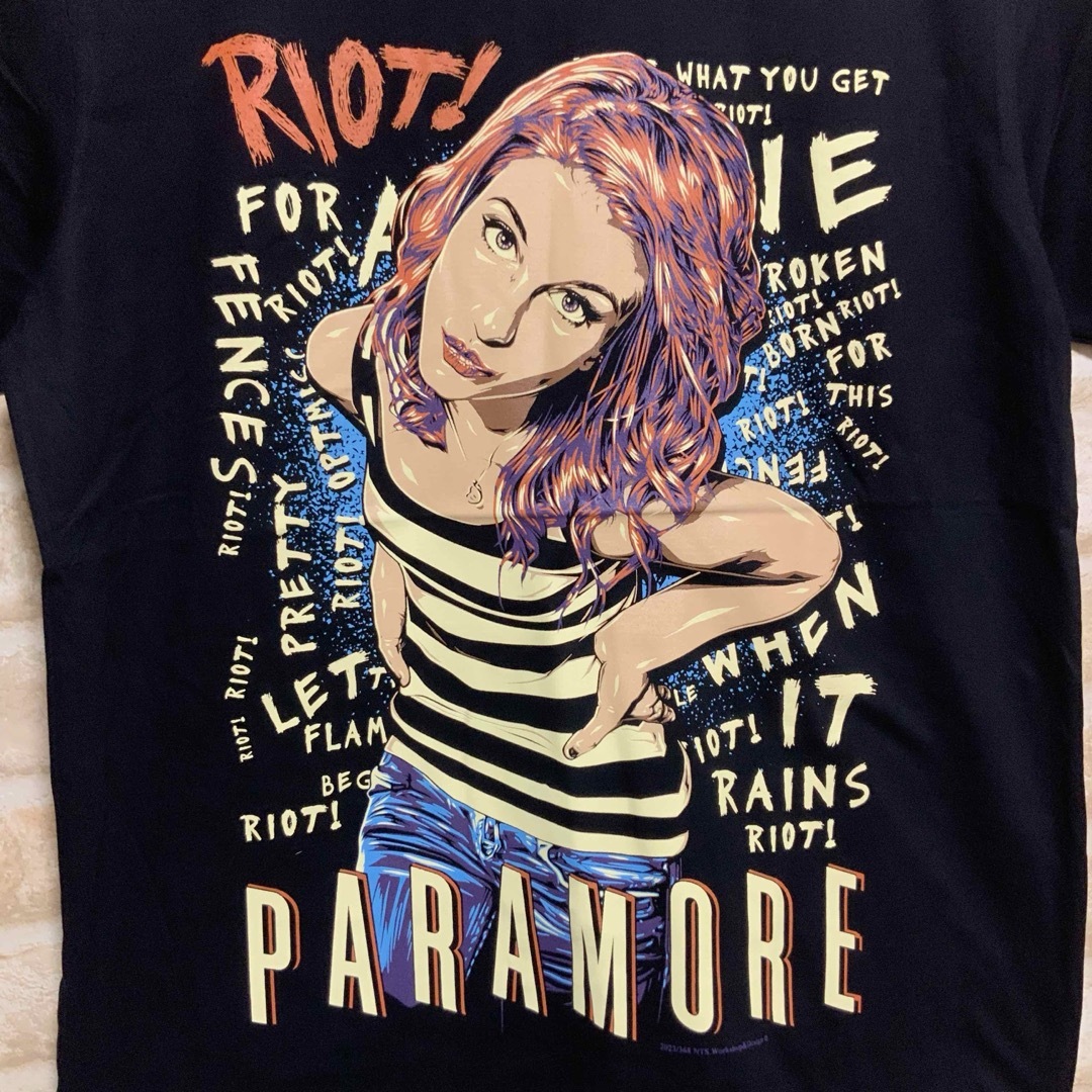 パラモア　Paramore イラスト　Tシャツ　XLサイズ メンズのトップス(Tシャツ/カットソー(半袖/袖なし))の商品写真