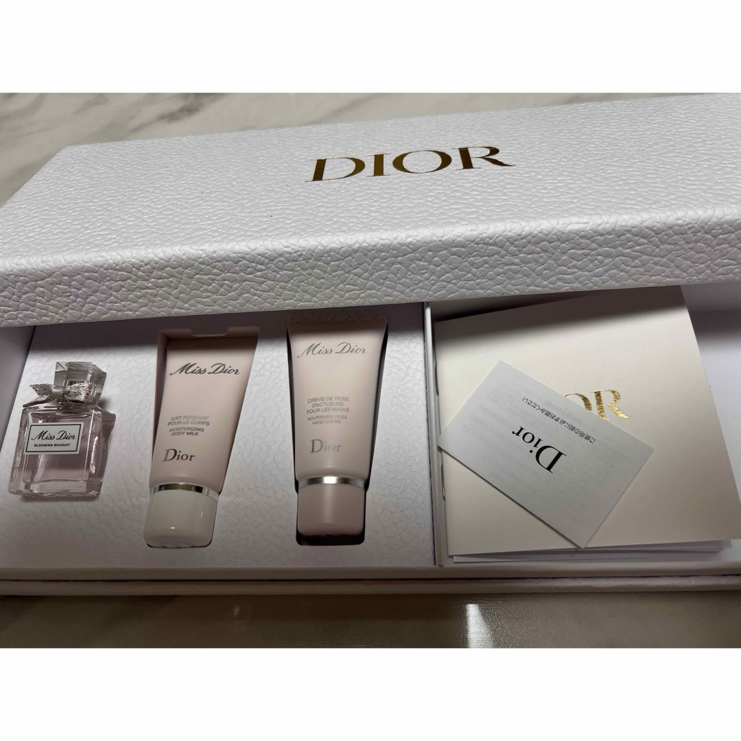 Dior(ディオール)のDIOR  バースデーギフトボックス　 コスメ/美容の香水(香水(女性用))の商品写真