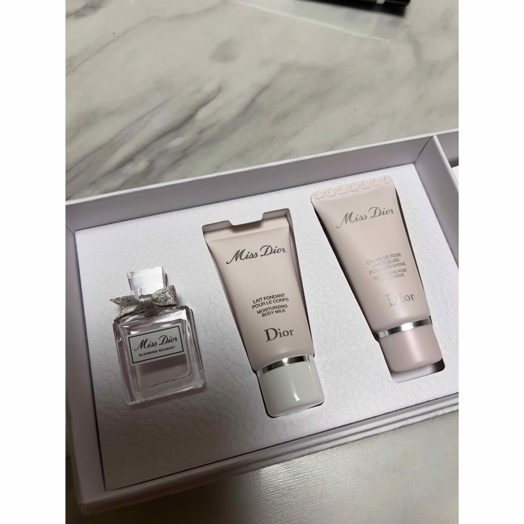 Dior(ディオール)のDIOR  バースデーギフトボックス　 コスメ/美容の香水(香水(女性用))の商品写真