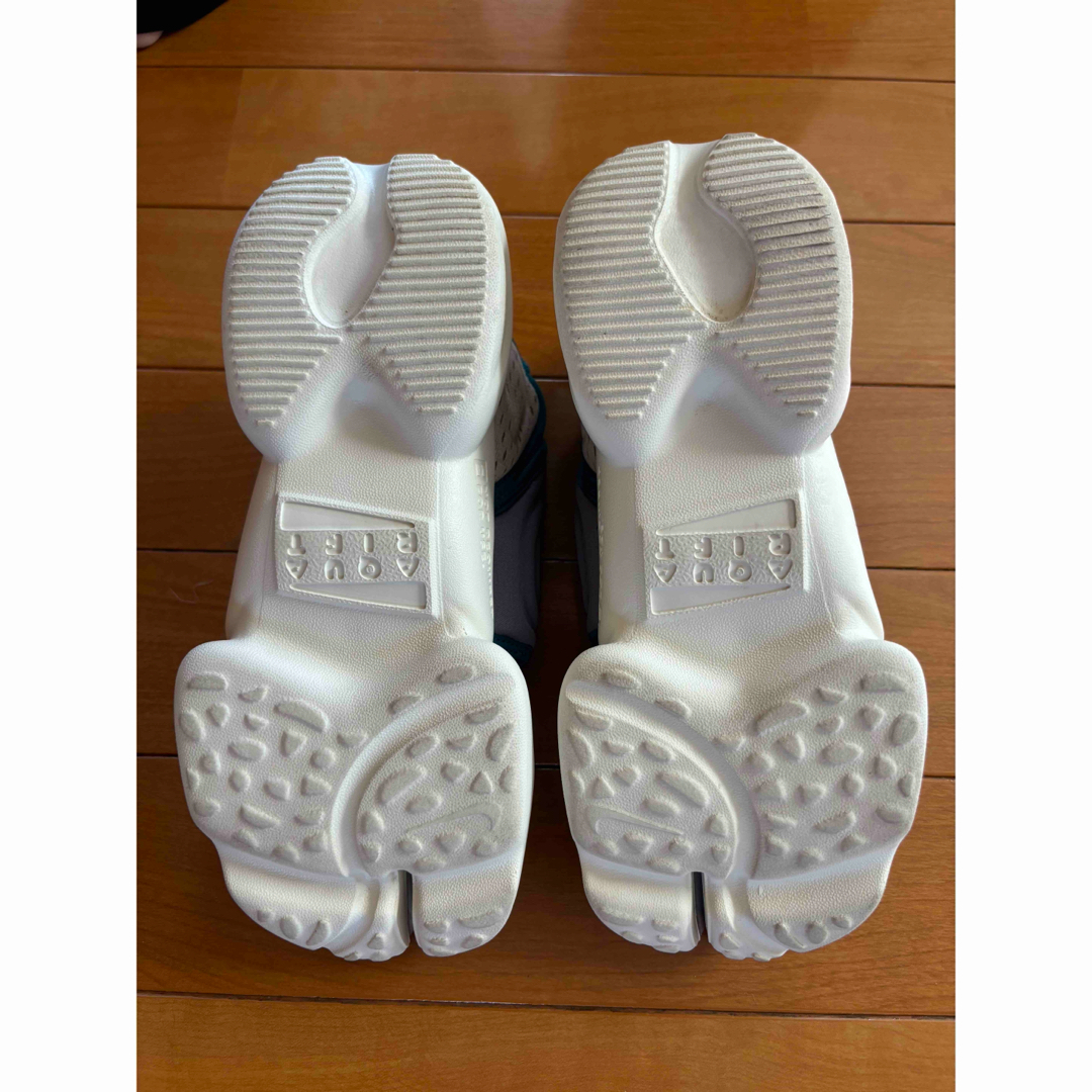 NIKE(ナイキ)のNIKE AQUA RIFT ナイキ アクアリフト  23cm マルチカラー レディースの靴/シューズ(サンダル)の商品写真