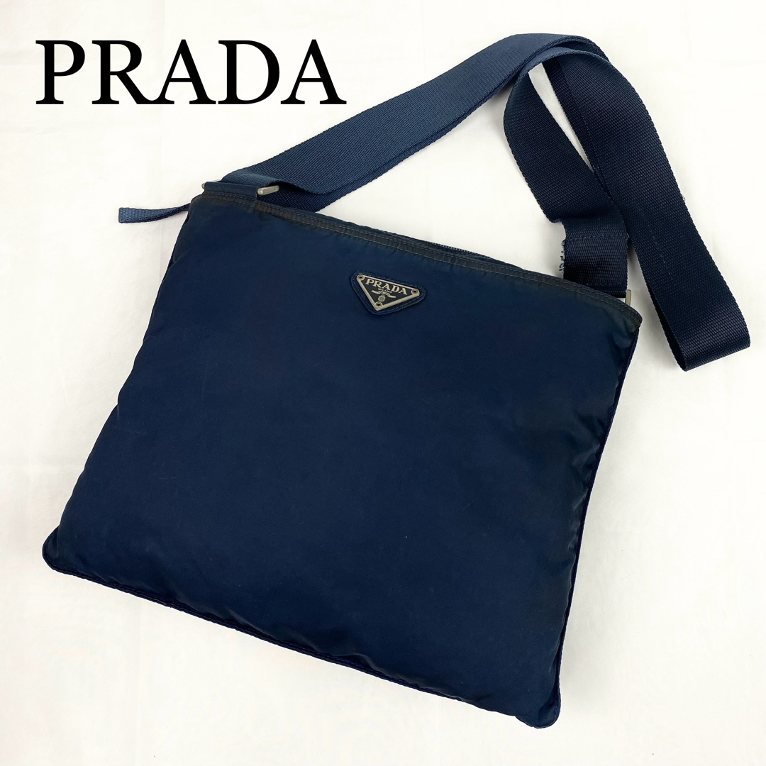 PRADA(プラダ)のPRADA ショルダーバッグ　三角ロゴ　ナイロン　ネイビー　テスート　ロゴ金具 レディースのバッグ(ショルダーバッグ)の商品写真