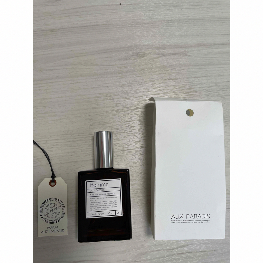AUX PARADIS(オゥパラディ)の香水　AUX PARADIS オゥパラディ30ml コスメ/美容の香水(ユニセックス)の商品写真