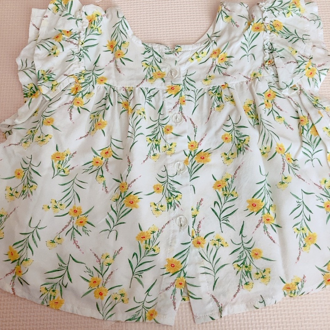 Tシャツ トップス　シャツ　90 女の子　ショートパンツ　花柄　ドット キッズ/ベビー/マタニティのキッズ服女の子用(90cm~)(Tシャツ/カットソー)の商品写真