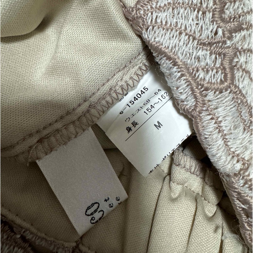 TOCCO closet(トッコクローゼット)のtocco closet 配色フラワーレースタイトスカート レディースのスカート(ロングスカート)の商品写真