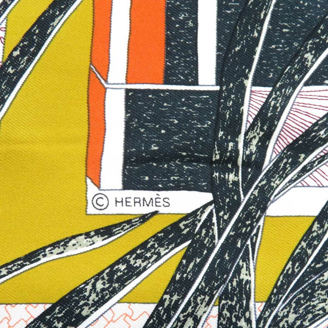 Hermes(エルメス)のエルメス カレ70 Rendez-Vous Chez HERMES エルメスでランデヴ― H983781S 09 レディース ネイビー オレンジ マルチカラー HERMES [美品] 【中古】 【アパレル・小物】 ハンドメイドのファッション小物(スカーフ)の商品写真