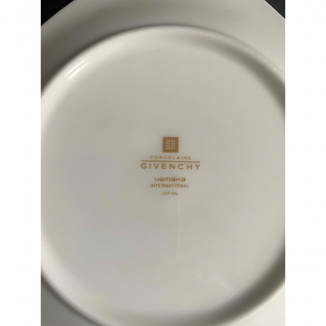 GIVENCHY(ジバンシィ)のGIVENCHY  8角皿　ケーキ皿　4枚 インテリア/住まい/日用品のキッチン/食器(食器)の商品写真