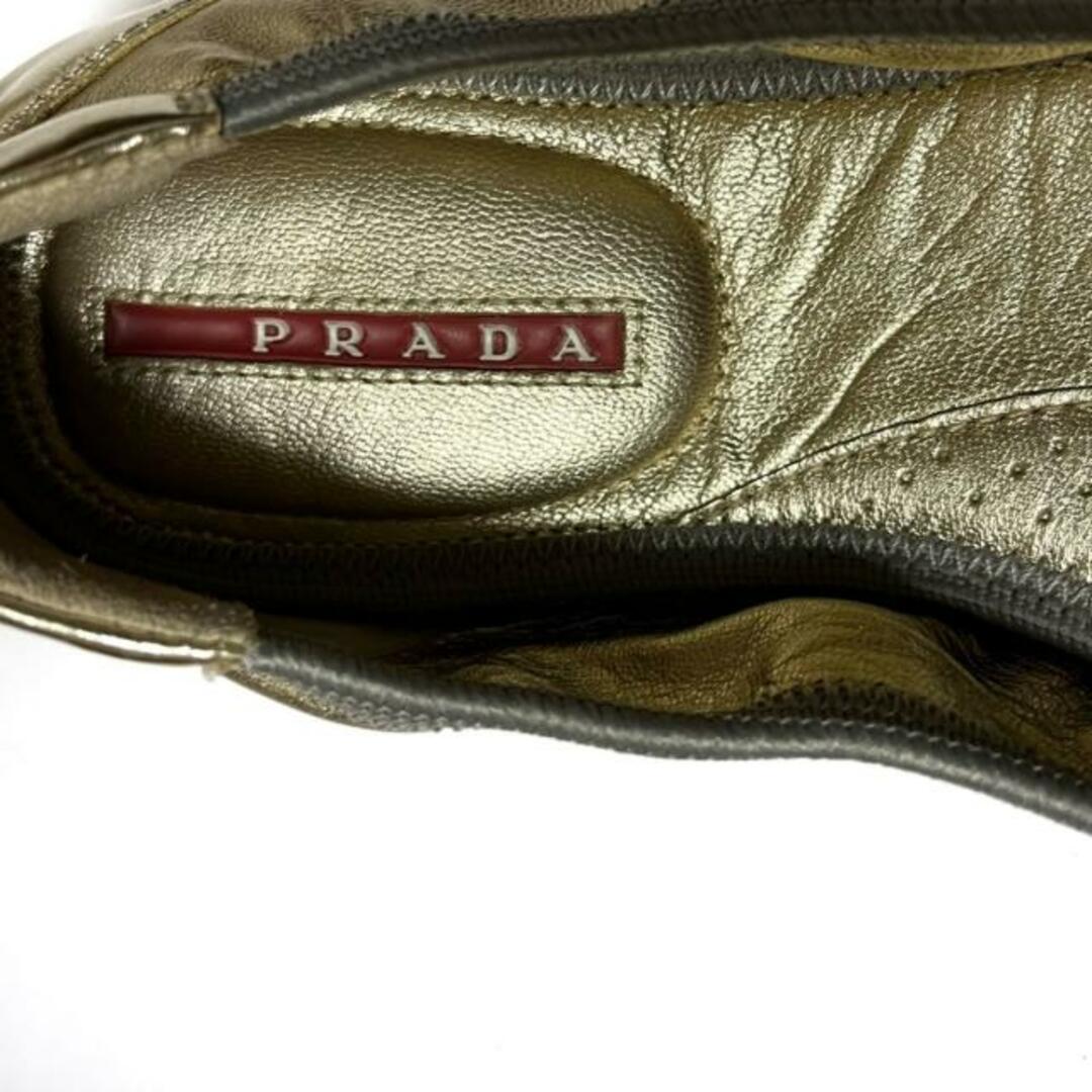 PRADA SPORT(プラダスポーツ) フラットシューズ 36.5 レディース - ゴールド レザー レディースの靴/シューズ(その他)の商品写真