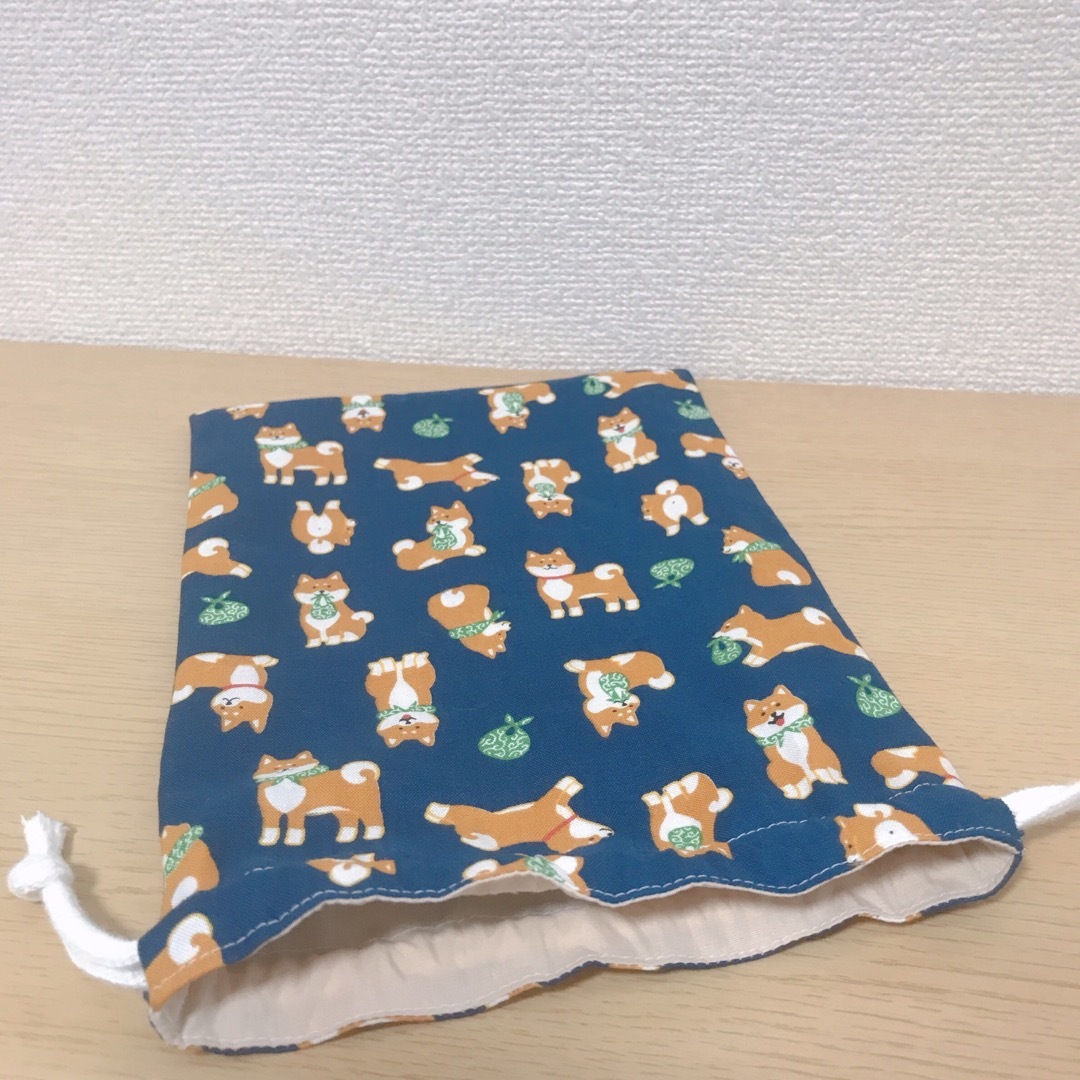 巾着袋＊柴犬＊わんちゃん＊入園入学＊コップ入れ ハンドメイドのキッズ/ベビー(外出用品)の商品写真