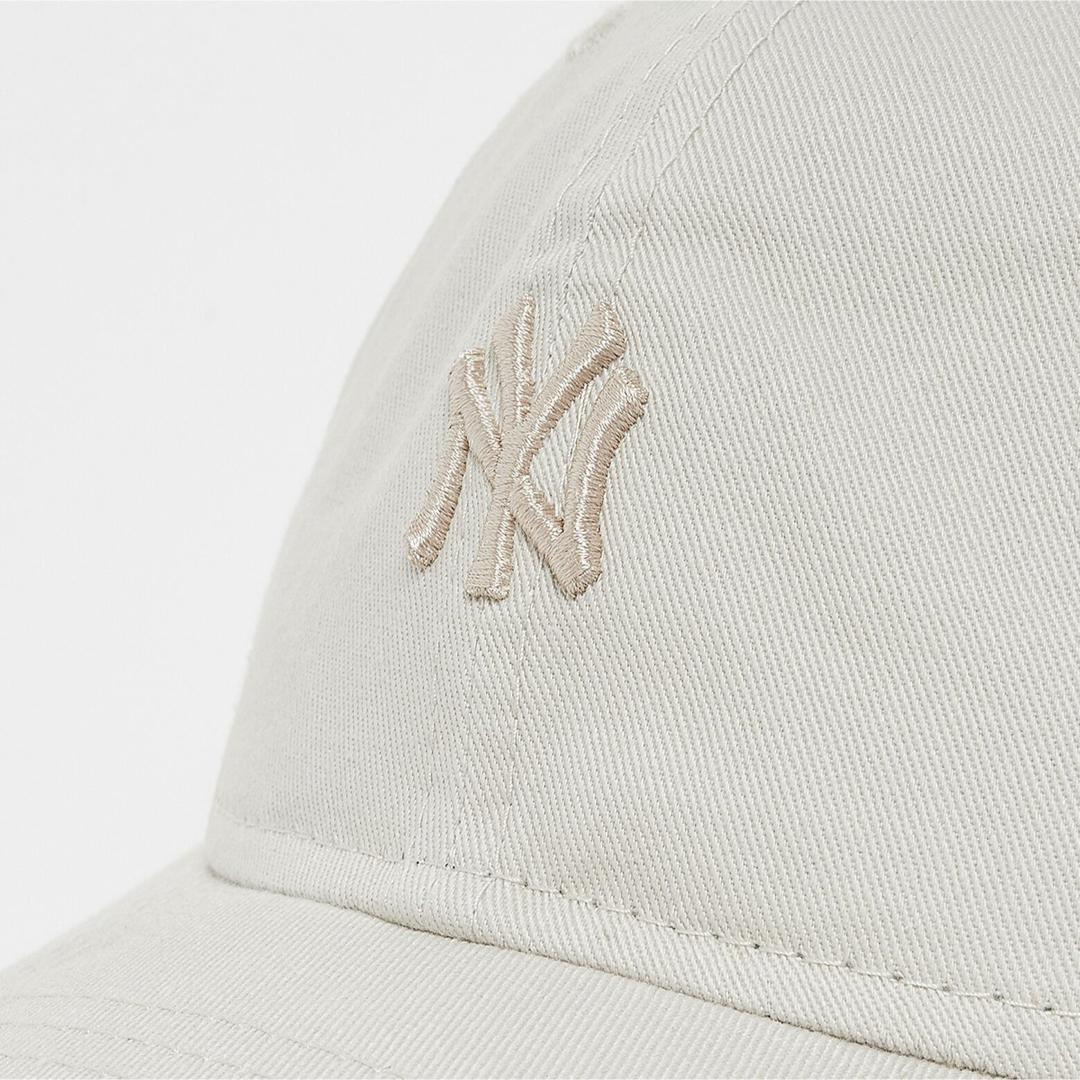 NEW ERA(ニューエラー)のNEW ERA 9TWENTY キャップ NY レディース キャップ クリーム レディースの帽子(キャップ)の商品写真