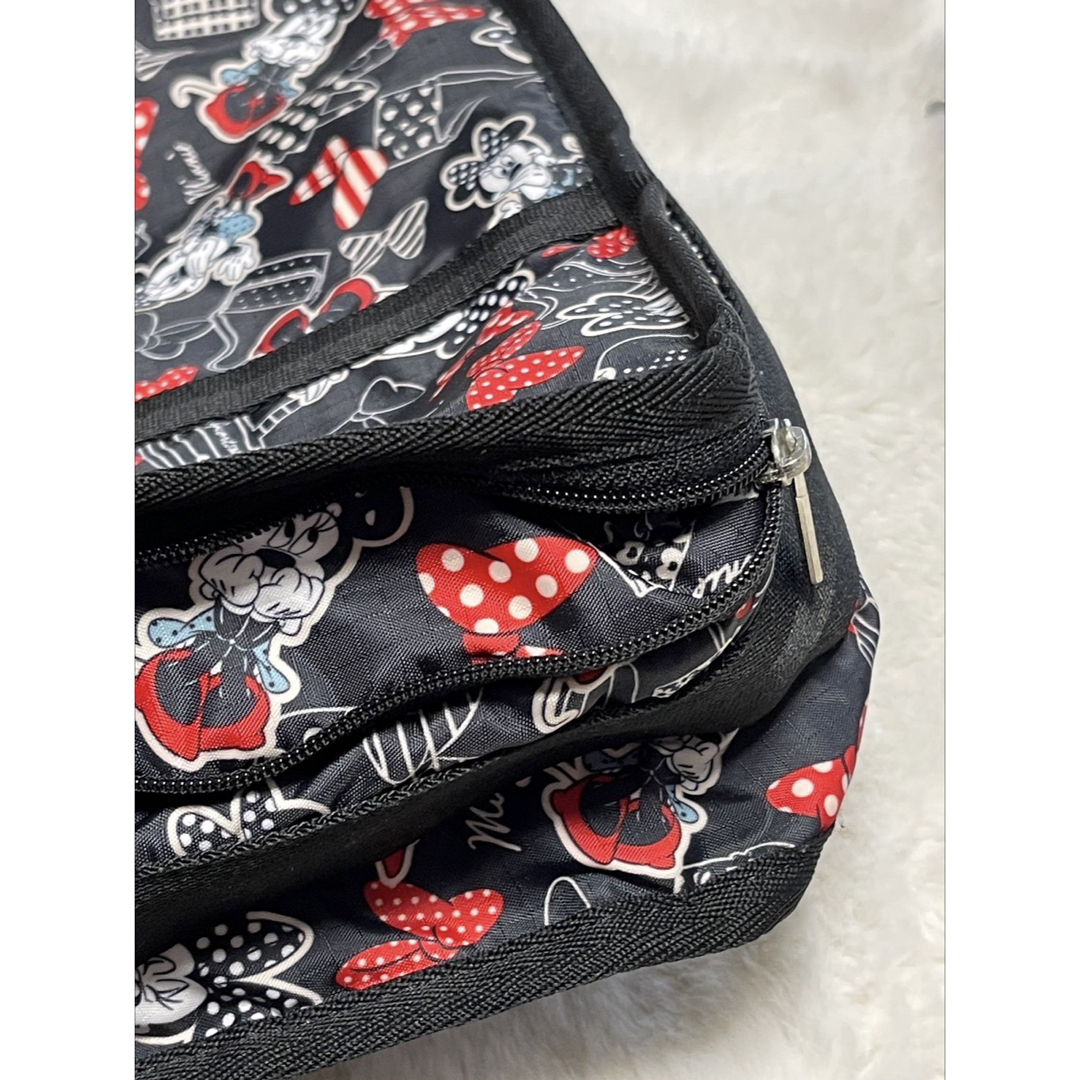 LeSportsac(レスポートサック)のレスポートサック ショルダーバッグ　 ポーチ付き　　　ディズニーコラボ　美品 レディースのバッグ(ショルダーバッグ)の商品写真