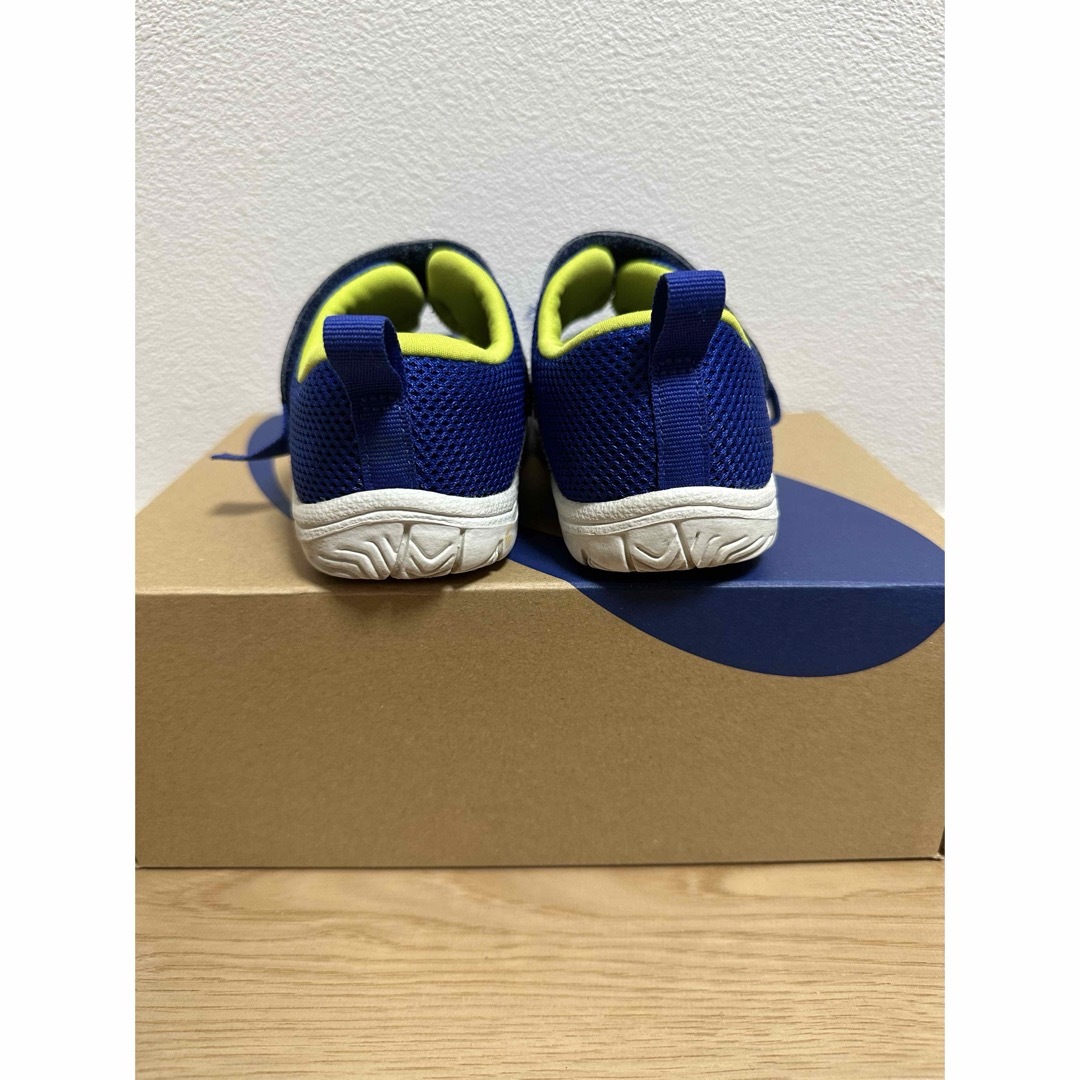 asics(アシックス)のアシックス サンダル 男の子 16センチ キッズ/ベビー/マタニティのキッズ靴/シューズ(15cm~)(サンダル)の商品写真