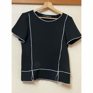 ザラ(ZARA)のカットソー　黒　Sサイズ(カットソー(半袖/袖なし))