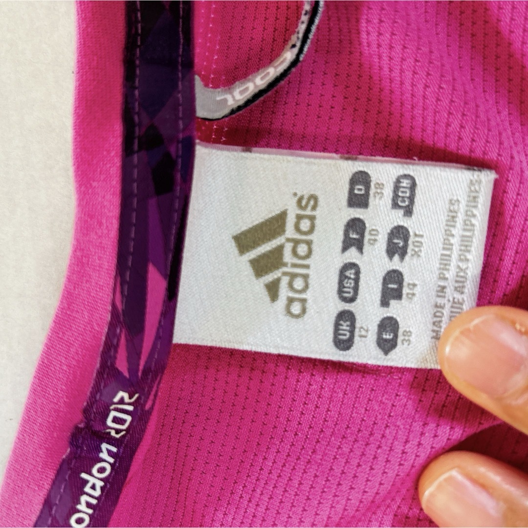 adidas(アディダス)のadidas アディダス　ストレッチタンクトップ　ロンドン購入　 スポーツ/アウトドアのテニス(ウェア)の商品写真