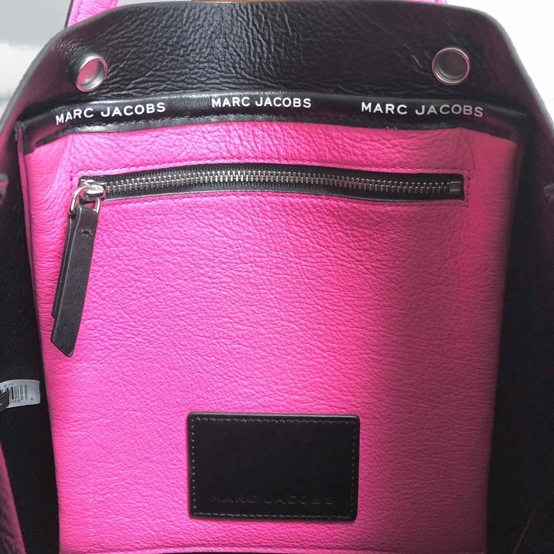 MARC JACOBS(マークジェイコブス)の【Marc Jacobs】マークジェイコブス 大容量　ピンク　トートバッグ レディースのバッグ(トートバッグ)の商品写真