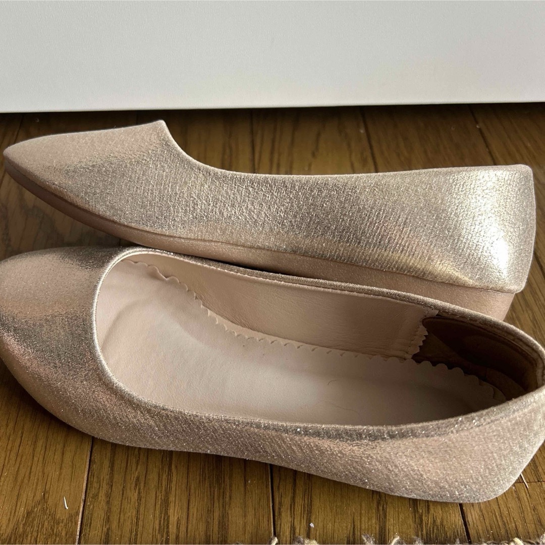 試着のみ♡シャンパンゴールド フラットパンプス レディースの靴/シューズ(ハイヒール/パンプス)の商品写真