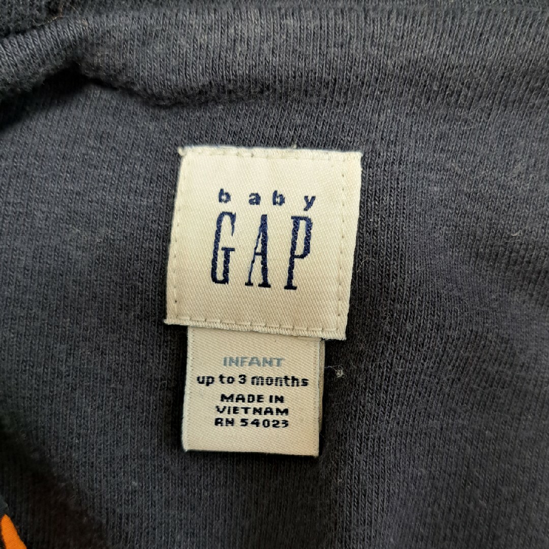 babyGAP(ベビーギャップ)のあかちゃん　アウター キッズ/ベビー/マタニティのベビー服(~85cm)(ジャケット/コート)の商品写真