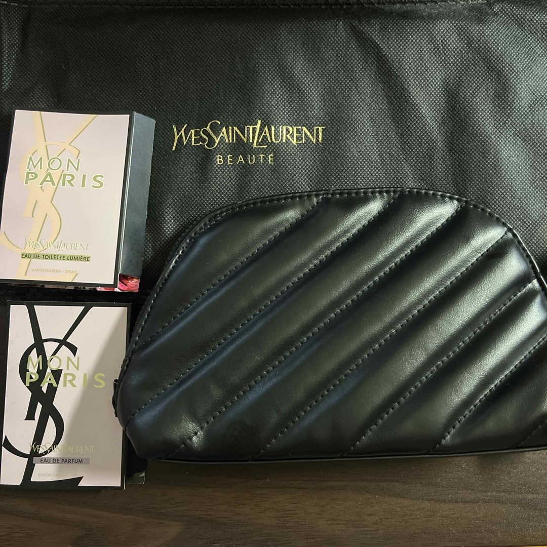 Yves Saint Laurent Beaute(イヴサンローランボーテ)のYSL ミニ香水とポーチのセット　モンパリ コスメ/美容の香水(香水(女性用))の商品写真