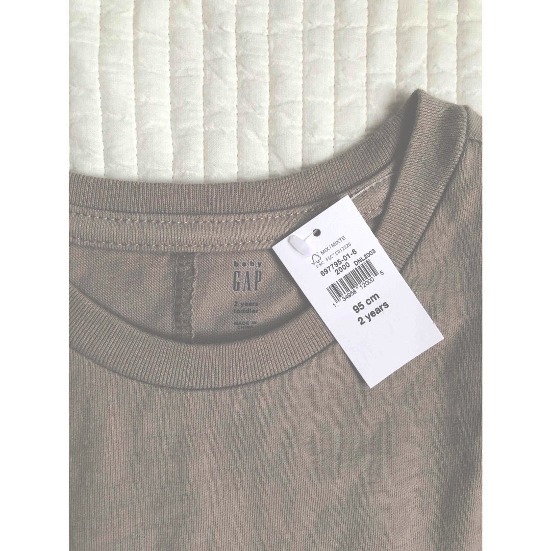 babyGAP(ベビーギャップ)の［新品未使用］baby GAP ワンピース　95cm 女の子　Tシャツ キッズ/ベビー/マタニティのキッズ服女の子用(90cm~)(ワンピース)の商品写真