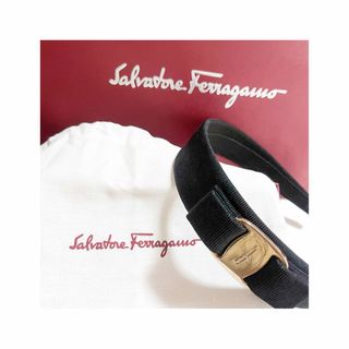 サルヴァトーレフェラガモ(Salvatore Ferragamo)の♡フェラガモ ヴァラカチューシャ ゴールド ブラック ♡(カチューシャ)