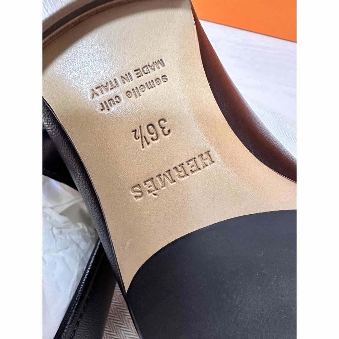 Hermes(エルメス)のエルメス　新品未使用　モカシン　36.5 黒　靴　シューズレシートあり レディースの靴/シューズ(スリッポン/モカシン)の商品写真