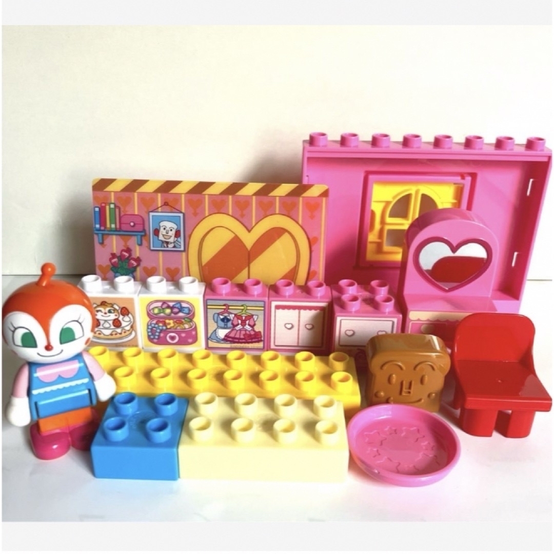 BANDAI(バンダイ)のBlockLabo ブロックラボ  アンパンマン キュートなドキンちゃんのおへや キッズ/ベビー/マタニティのおもちゃ(知育玩具)の商品写真