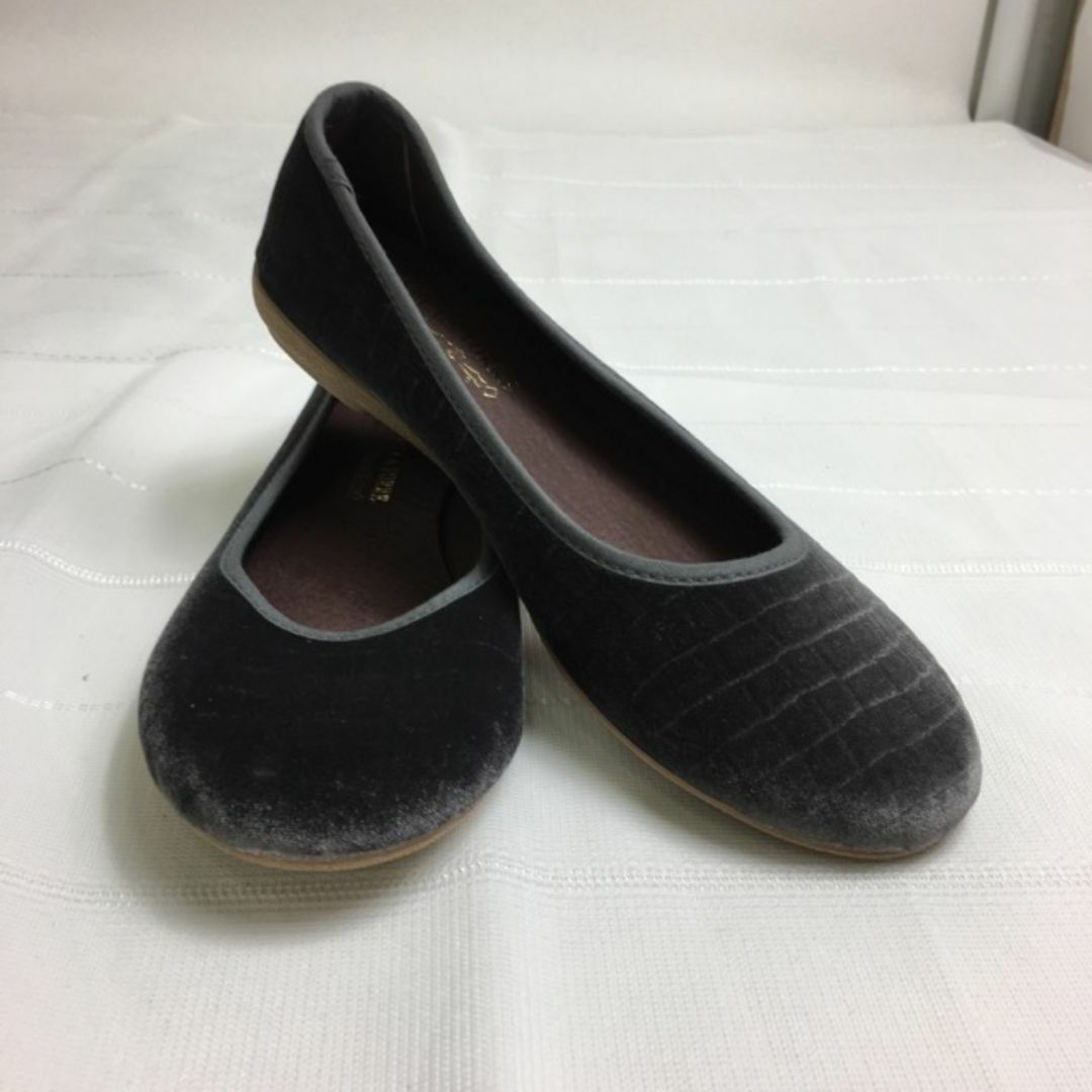 DLT. ベロア バレエシューズ 24.0cm グレー 4804796 レディースの靴/シューズ(ハイヒール/パンプス)の商品写真