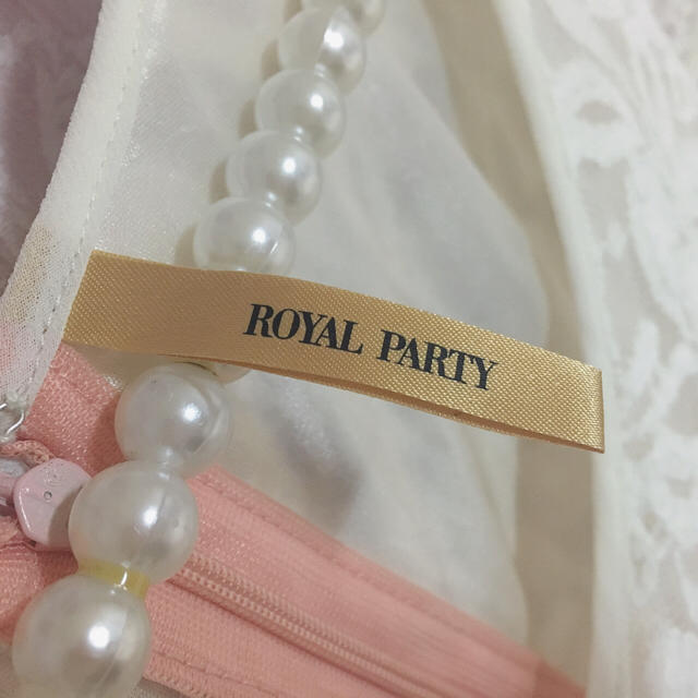 ROYAL PARTY(ロイヤルパーティー)の4/12迄お値下♡ロイヤルパーティ♡春の白レースとピンクスカートのワンピ レディースのワンピース(ミニワンピース)の商品写真