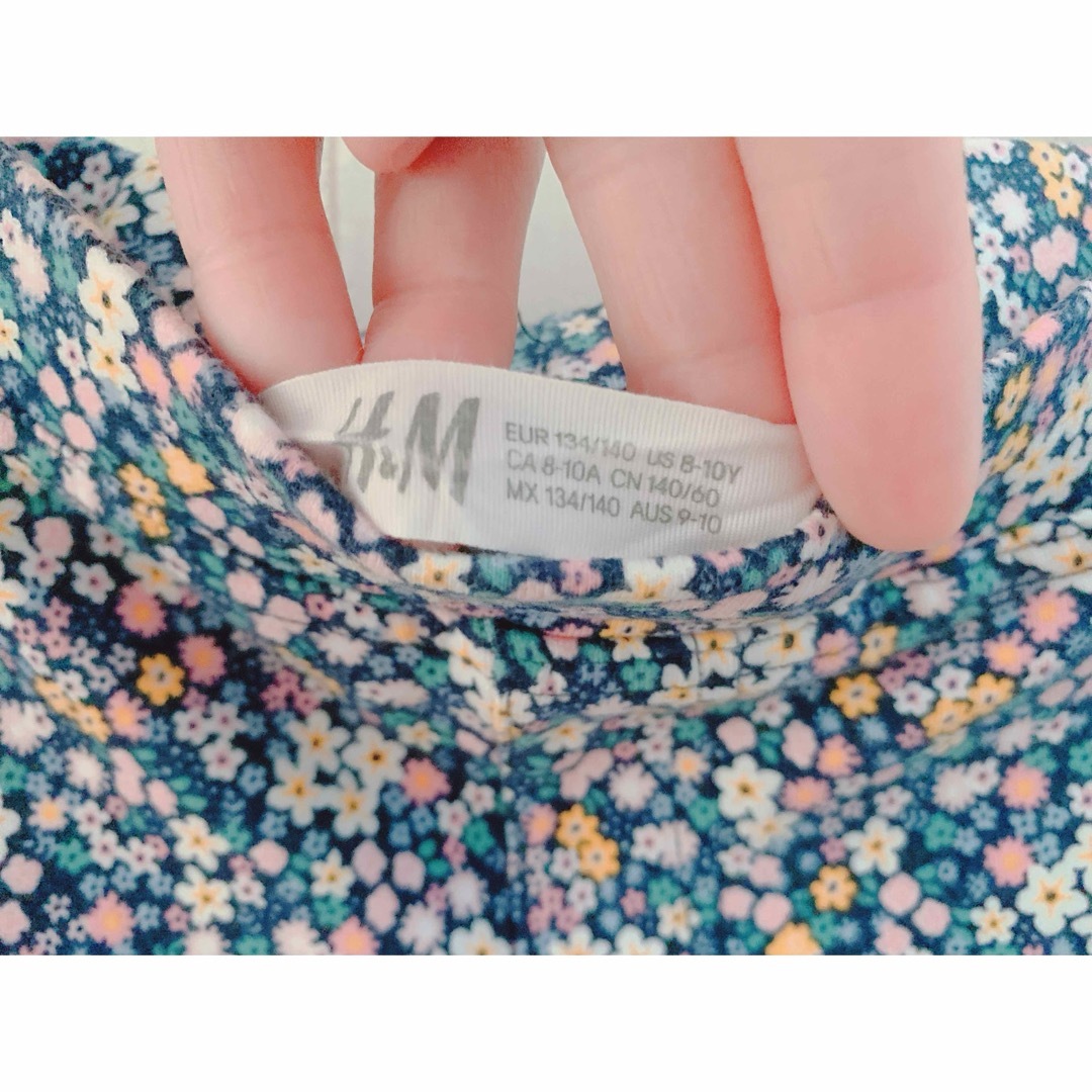 H&M(エイチアンドエム)のH&M レギンスパンツ 130 140 花柄 ZARA GAP レギンス キッズ/ベビー/マタニティのキッズ服女の子用(90cm~)(パンツ/スパッツ)の商品写真