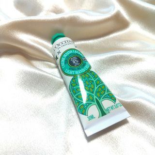 ロクシタン(L'OCCITANE)のロクシタン　 スパークリングリーフ スノーシア ハンドクリーム(ハンドクリーム)