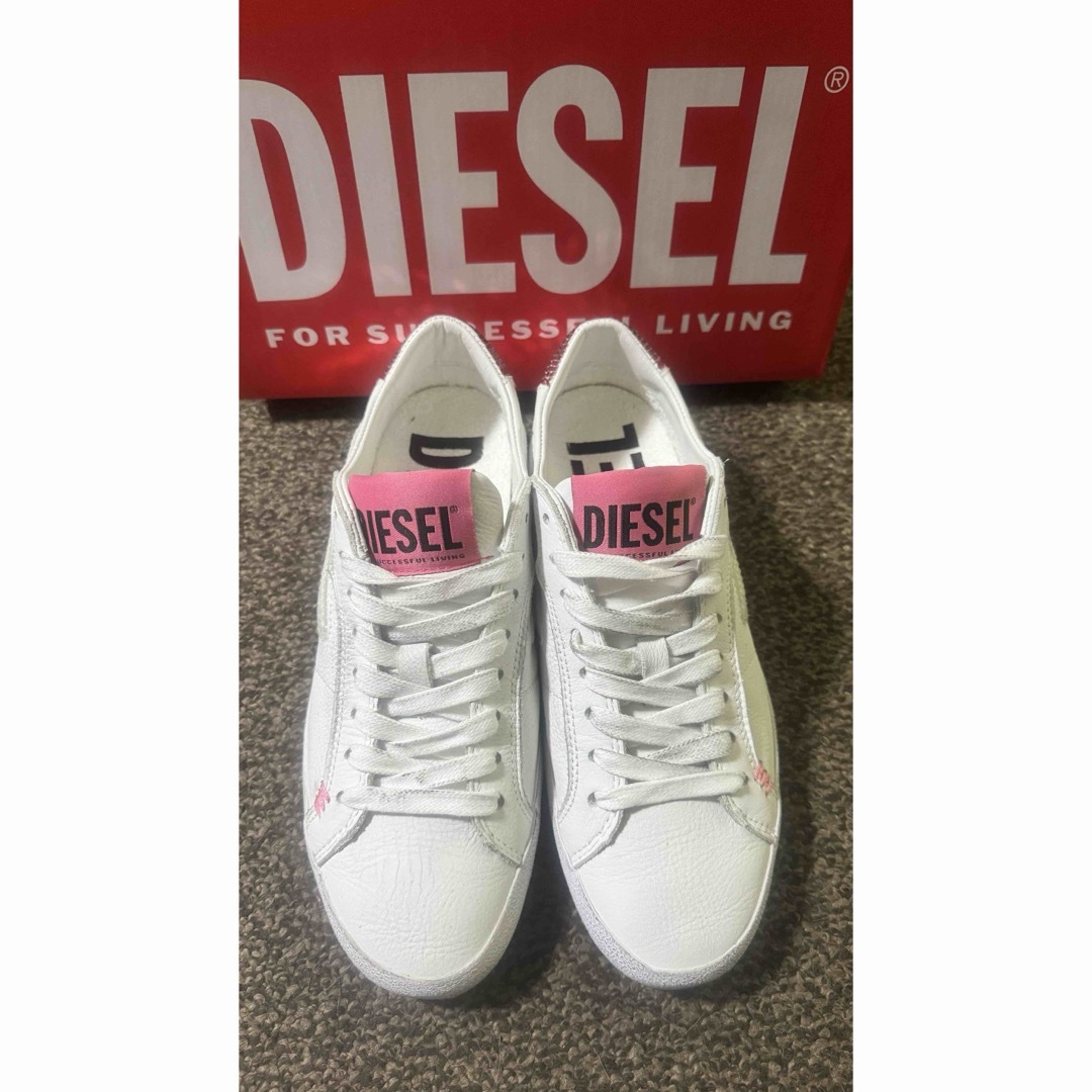 DIESEL(ディーゼル)のDIESEL ディーゼル スニーカー レディース ホワイト 24.5cm レディースの靴/シューズ(スニーカー)の商品写真