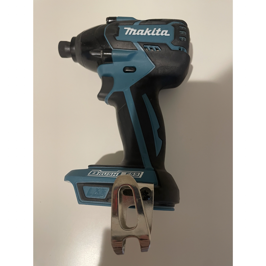 Makita(マキタ)の【新品未使用】makita インパクトドライバー　LXDT08 スポーツ/アウトドアの自転車(工具/メンテナンス)の商品写真