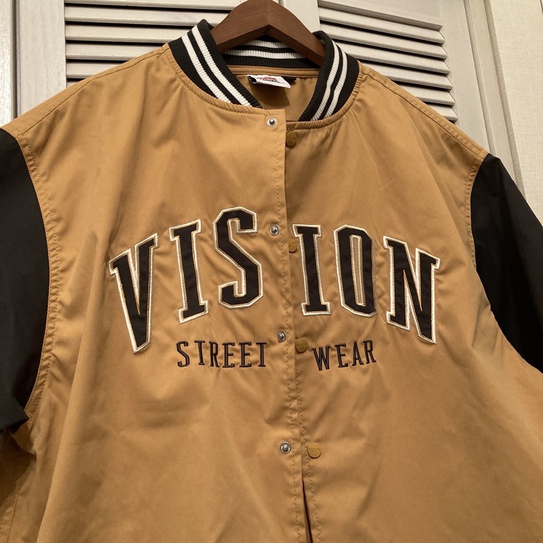 VISION STREET WEAR(ヴィジョン ストリート ウェア)の定価6490円　VISION STREET WEAR ワッペンベースボールシャツ レディースのトップス(シャツ/ブラウス(半袖/袖なし))の商品写真