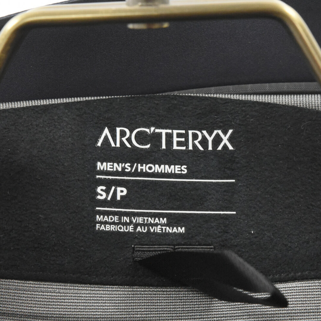 ARC'TERYX(アークテリクス)のARC'TERYX アークテリクス BETA LT JACKET X000007301 ベータ エルティージャケット ナイロンジャケット ネイビー メンズのジャケット/アウター(ナイロンジャケット)の商品写真