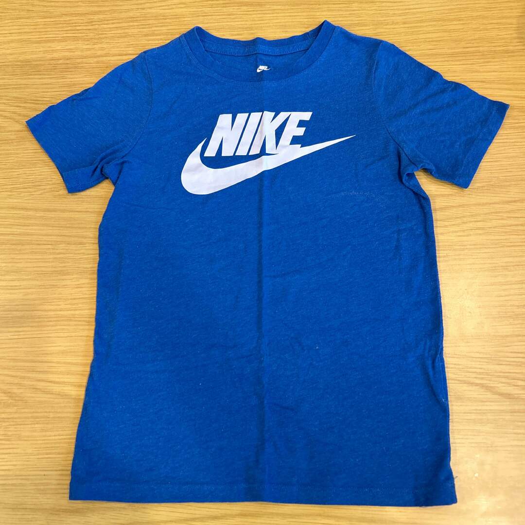 NIKE(ナイキ)のNIKE kids Tシャツ XS キッズ/ベビー/マタニティのキッズ服男の子用(90cm~)(Tシャツ/カットソー)の商品写真