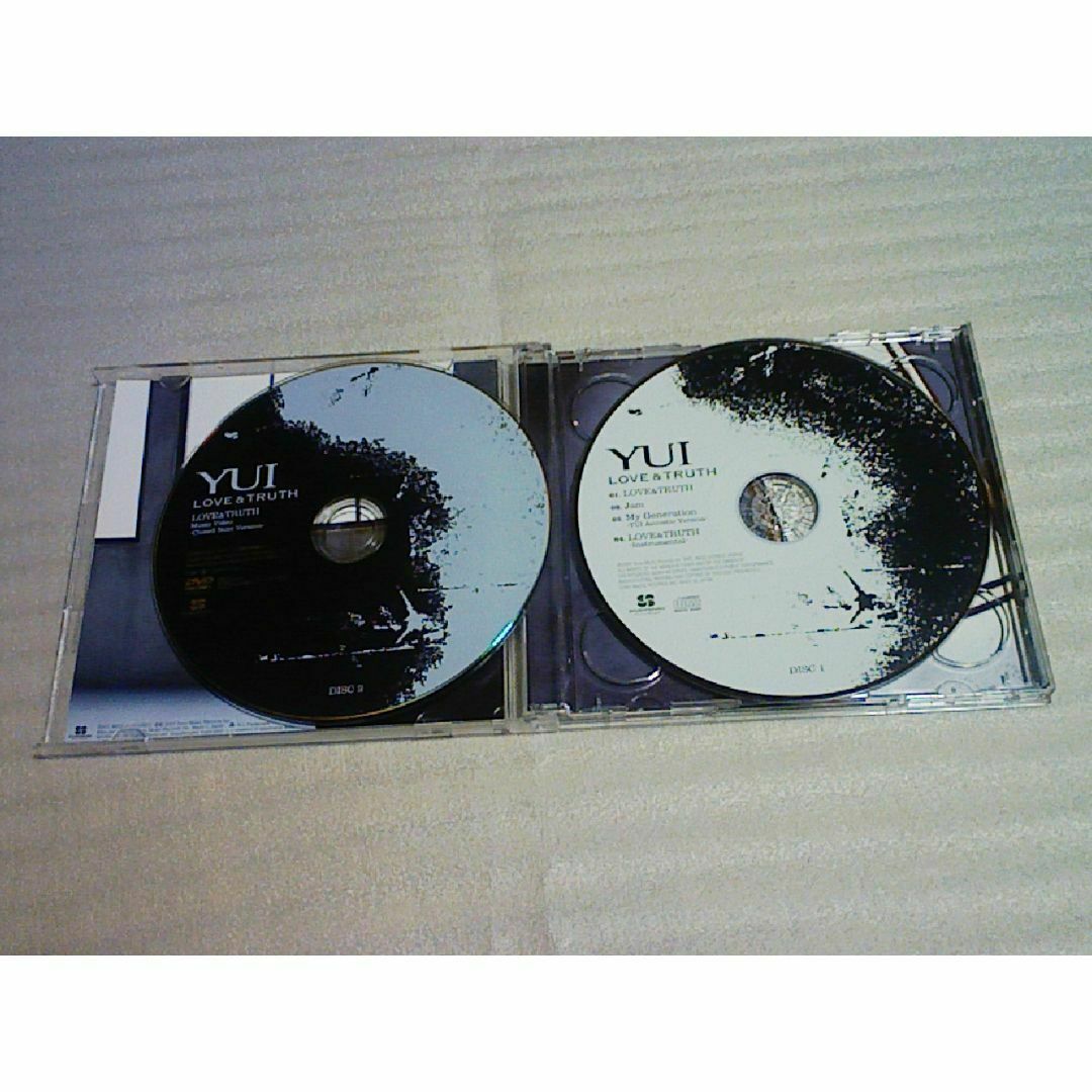 YUI love & truth エンタメ/ホビーのCD(ポップス/ロック(邦楽))の商品写真
