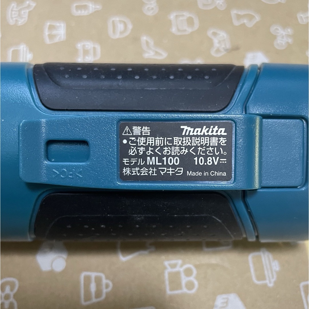 Makita(マキタ)のマキタ　バッテリー10.8v  BL1013 ライトml100 スポーツ/アウトドアの自転車(工具/メンテナンス)の商品写真