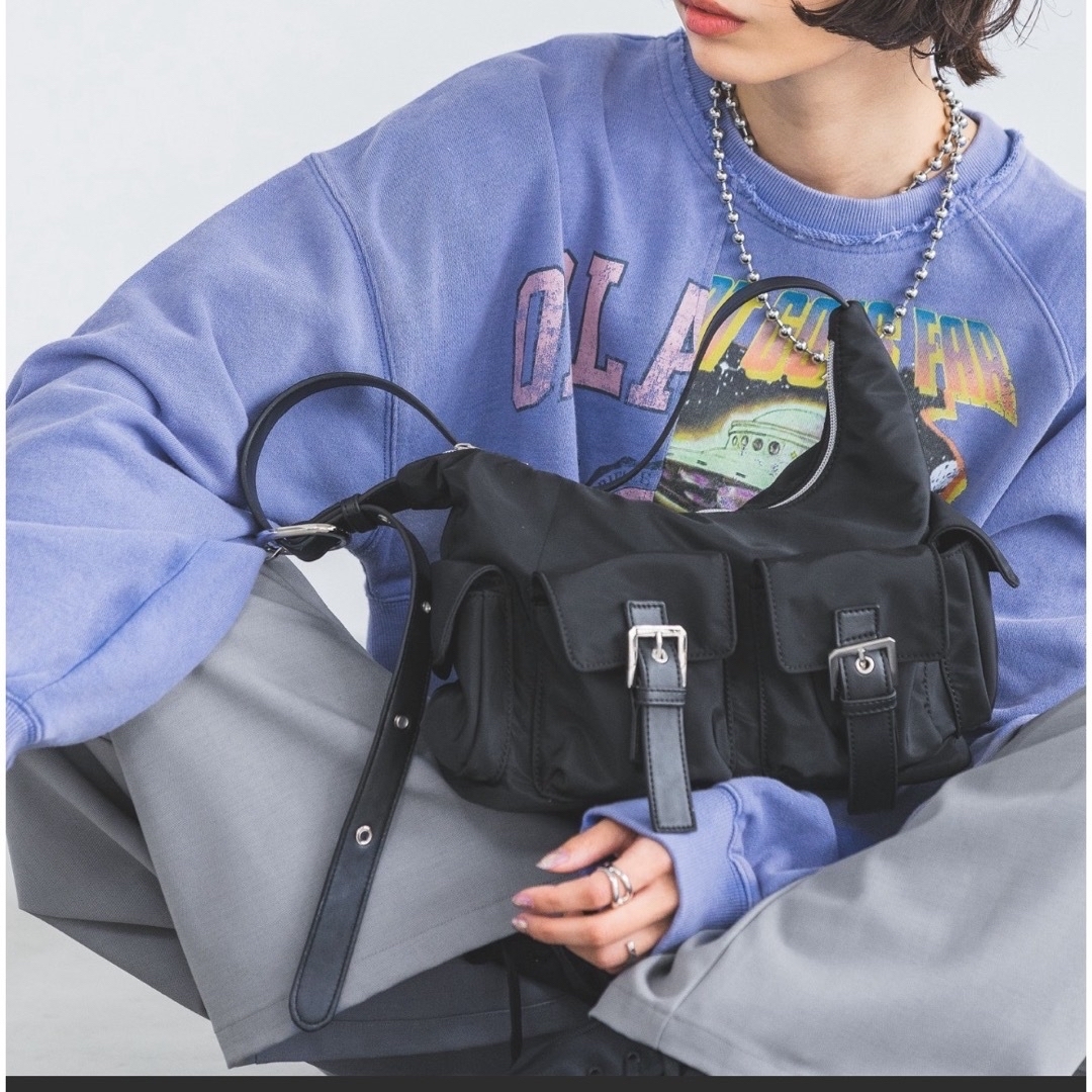 PAGEBOY(ページボーイ)のPAGEBOY ページボーイ　ハトメダブルポケットBAG ショルダー　2way レディースのバッグ(ショルダーバッグ)の商品写真