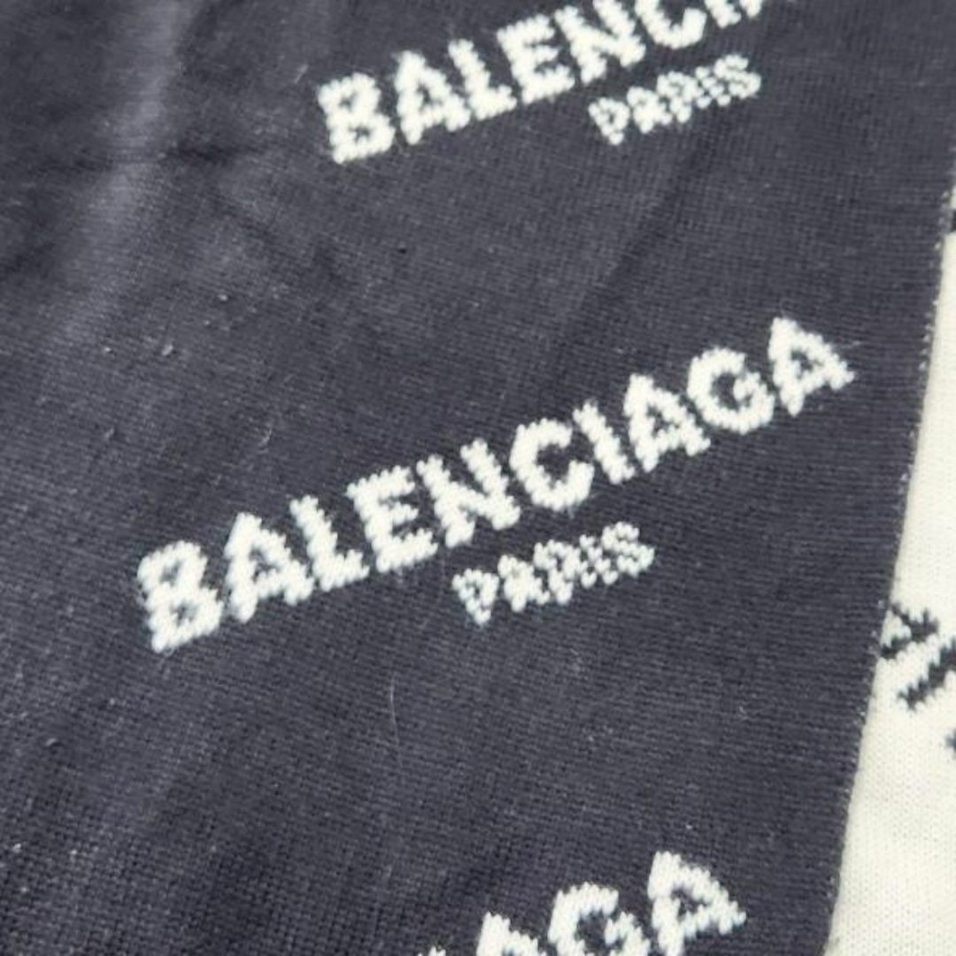 Balenciaga(バレンシアガ)の【美品】バレンシアガ マフラー ロゴ リピート バイカラー ユニセックス 黒 白 メンズのファッション小物(マフラー)の商品写真