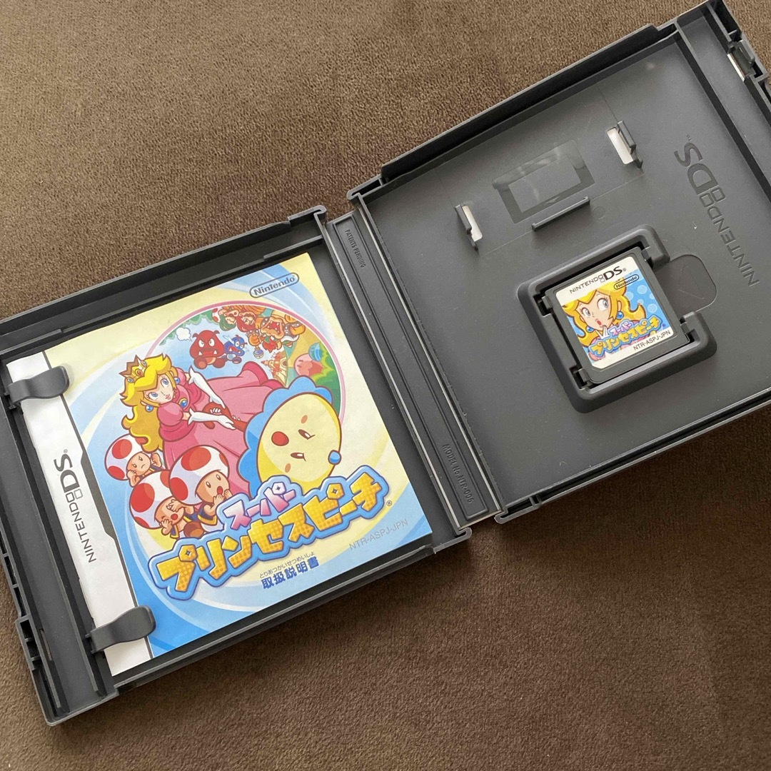 Nintendo DS  スーパープリンセスピーチ エンタメ/ホビーのゲームソフト/ゲーム機本体(携帯用ゲームソフト)の商品写真