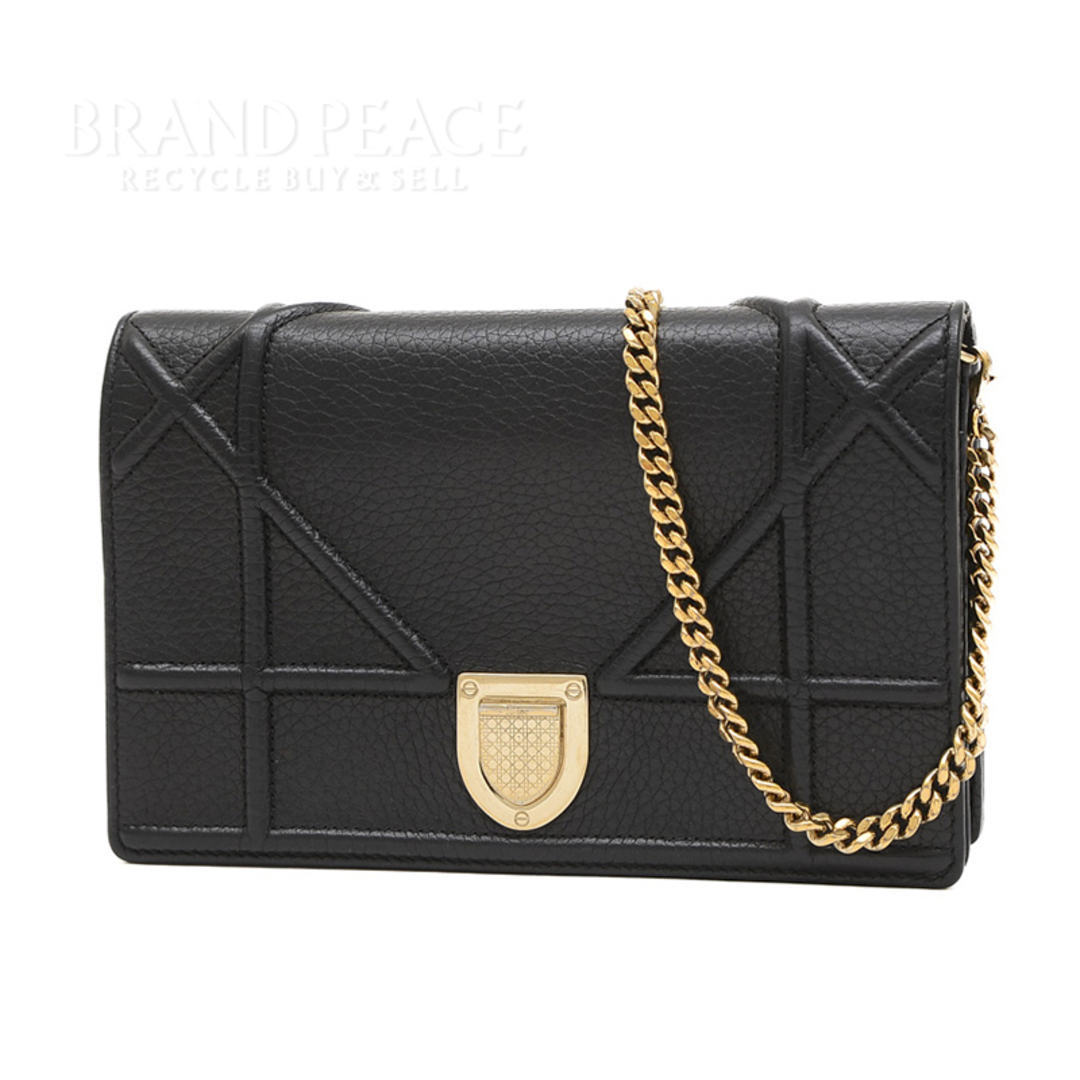 Dior(ディオール)のディオール ディオラマ チェーンウォレット 長財布 レザー ブラック ゴールド金 レディースのバッグ(ショルダーバッグ)の商品写真