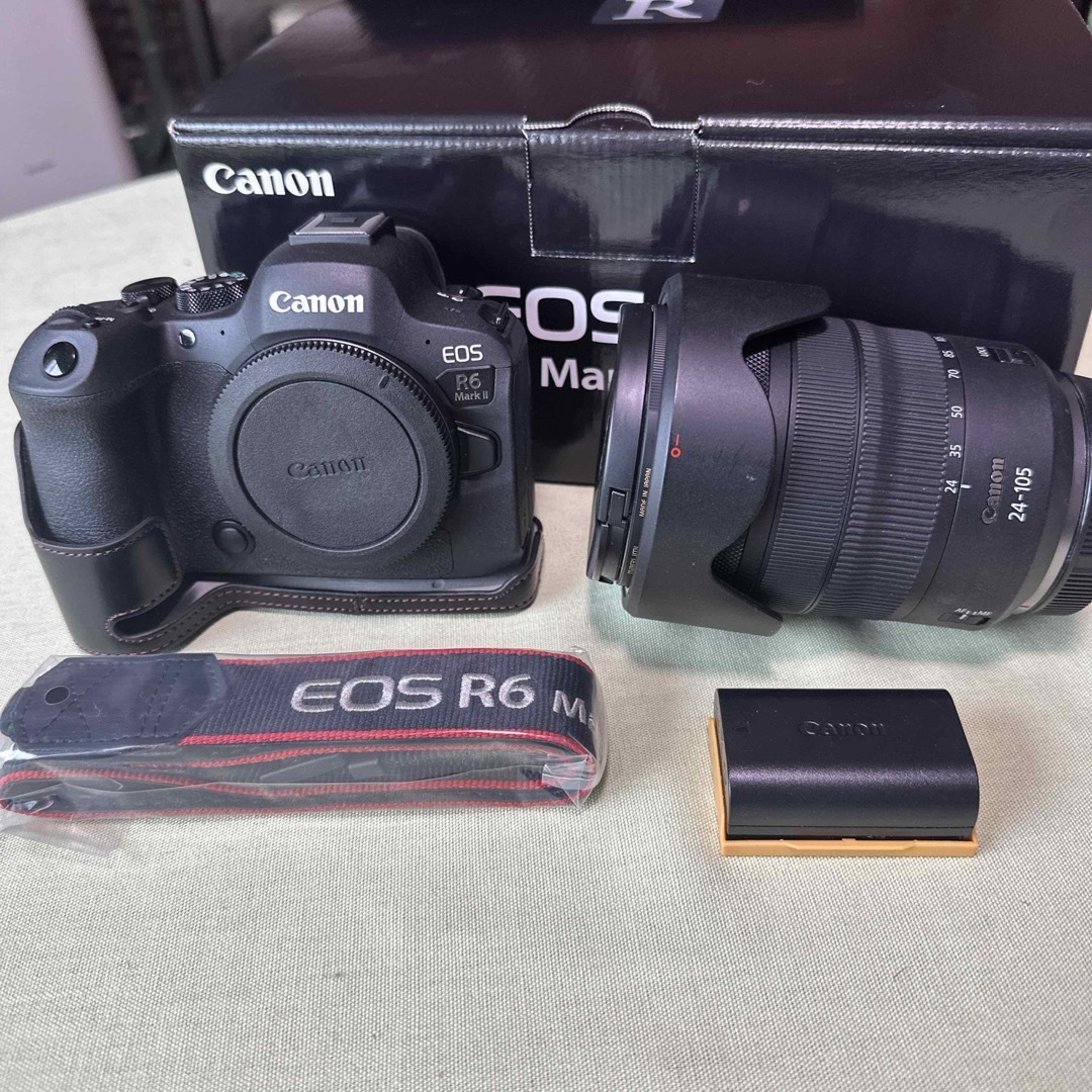 Canon EOS R6 Mark II EOS R6 MARK II ボディ スマホ/家電/カメラのカメラ(ミラーレス一眼)の商品写真