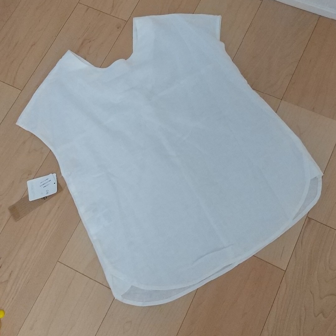 OZOC(オゾック)のOZOC☆トップス 新品未使用タグ付 レディースのトップス(Tシャツ(半袖/袖なし))の商品写真