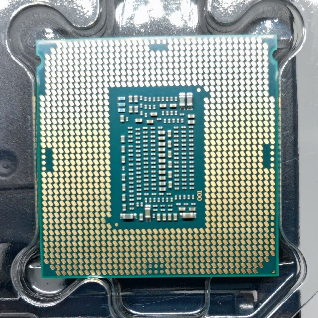 intel CPU core i7 8700 スマホ/家電/カメラのPC/タブレット(PCパーツ)の商品写真