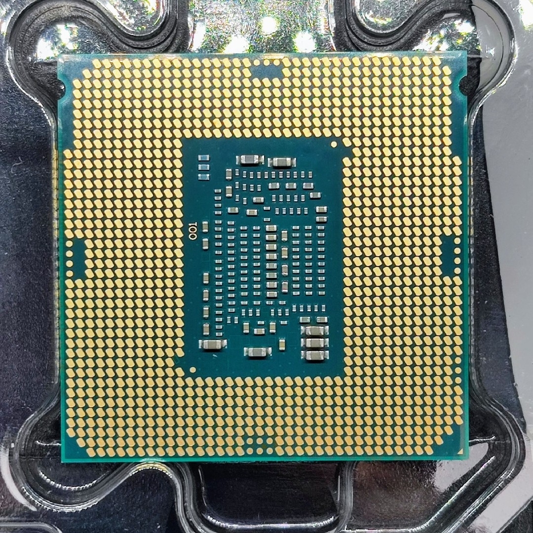 intel CPU core i7 7700k スマホ/家電/カメラのPC/タブレット(PCパーツ)の商品写真