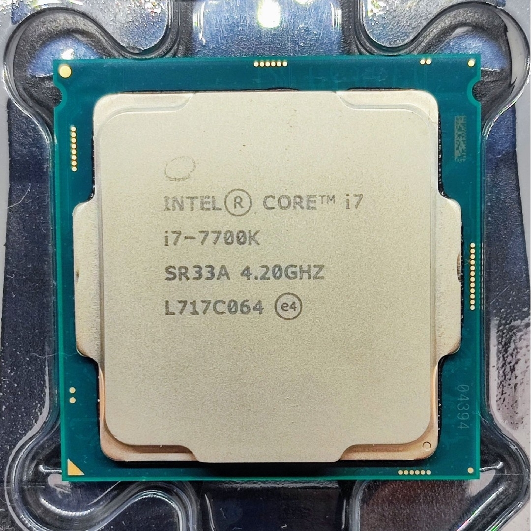 intel CPU core i7 7700k スマホ/家電/カメラのPC/タブレット(PCパーツ)の商品写真